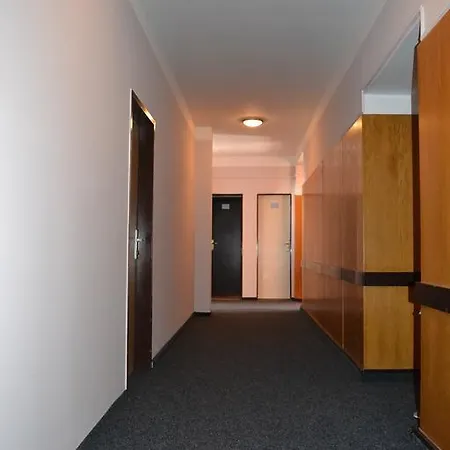 Damiell Hostel *